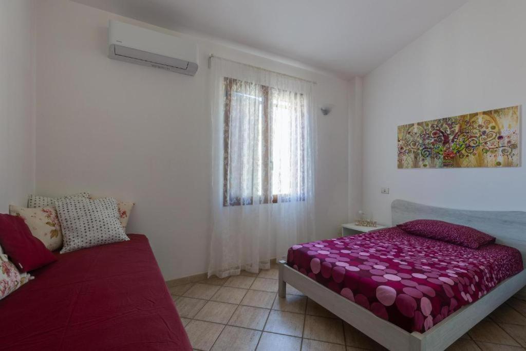 La Casa Delle Zie - Cabras Villa Luaran gambar