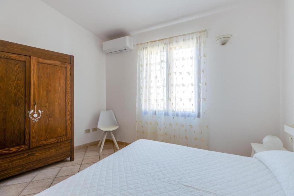 La Casa Delle Zie - Cabras Villa Luaran gambar