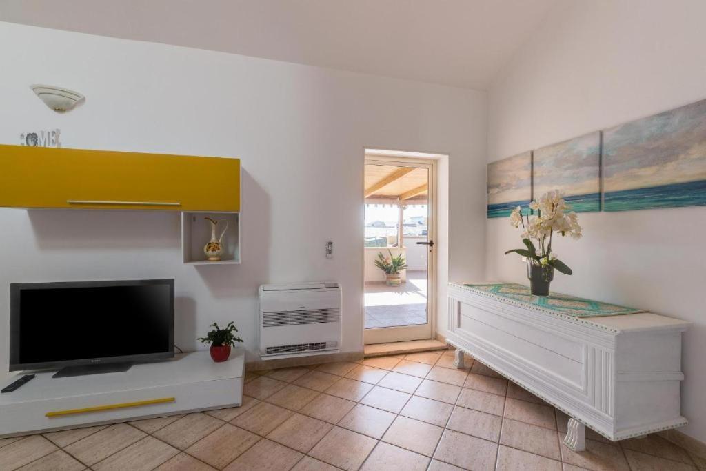 La Casa Delle Zie - Cabras Villa Luaran gambar
