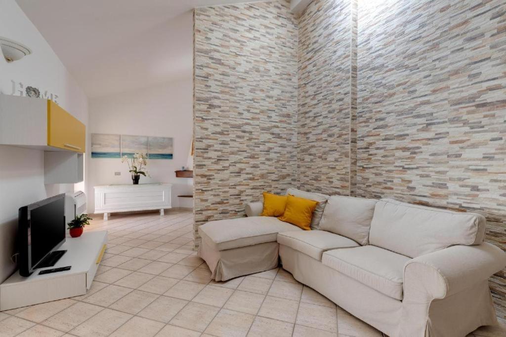 La Casa Delle Zie - Cabras Villa Luaran gambar