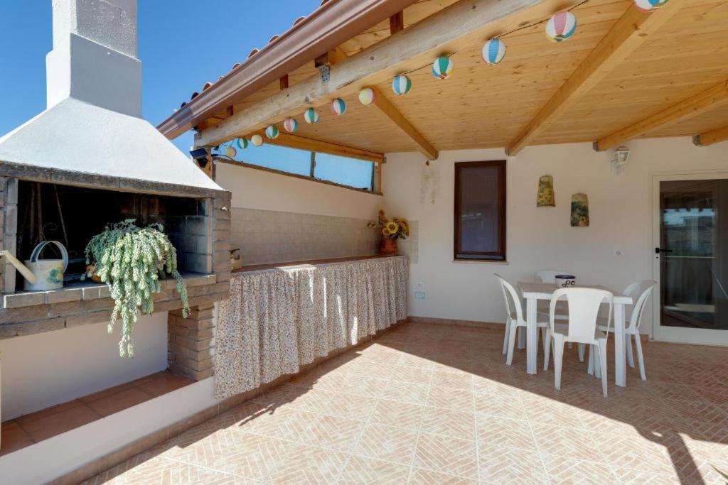La Casa Delle Zie - Cabras Villa Luaran gambar